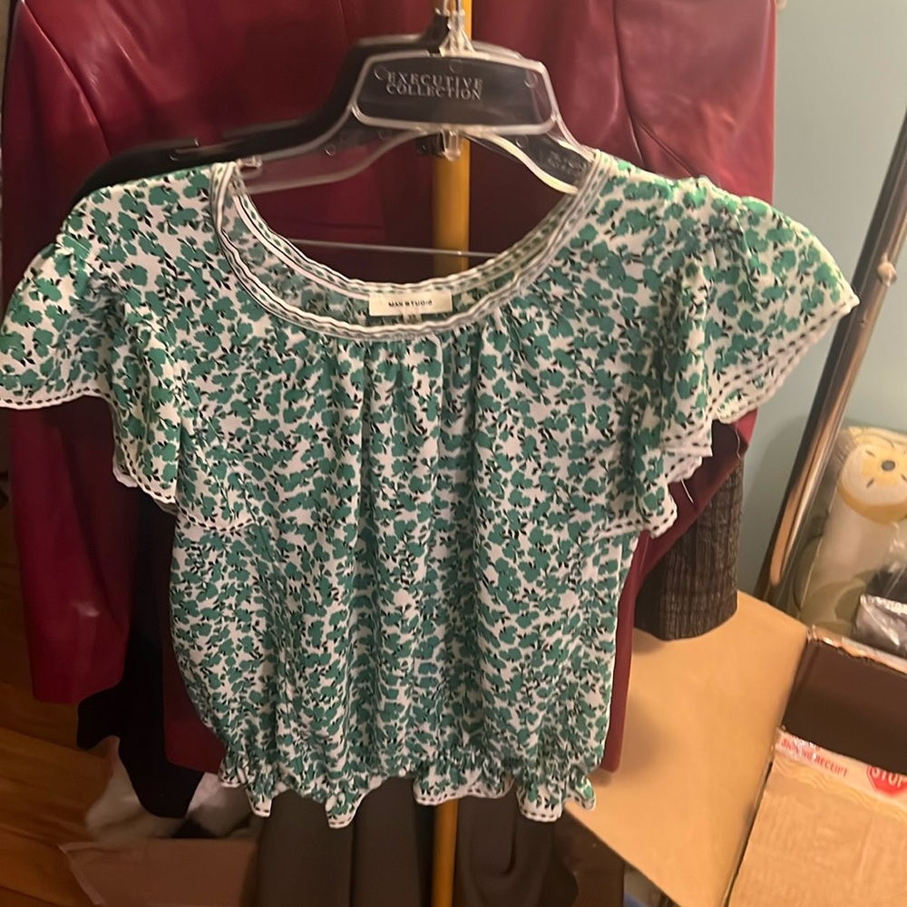 MAX STUDIO Printed Flutter Sleeve Peasant TopIVORY/ GREEN DAISY SPRINKLE XS